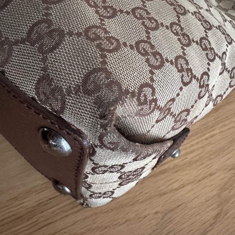 Gucci Cherry Line Zippy Tote Bag - Picture 6 of 17